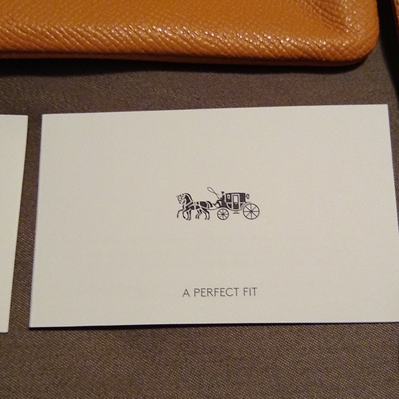 Coach wristlet - Picture 4 of 6